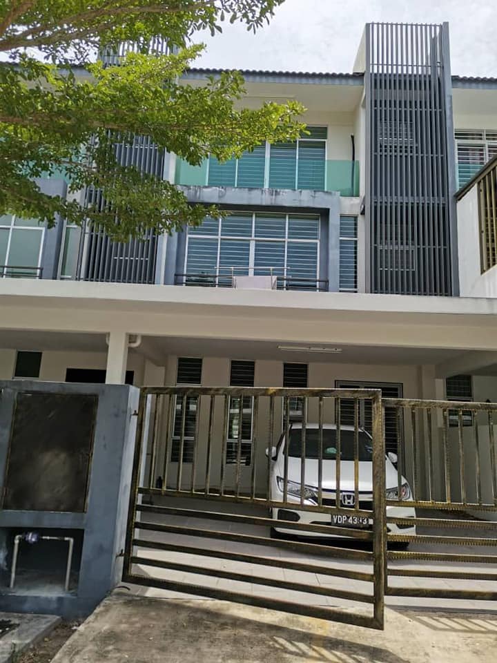 3 STOREY BANGI  AVENUE