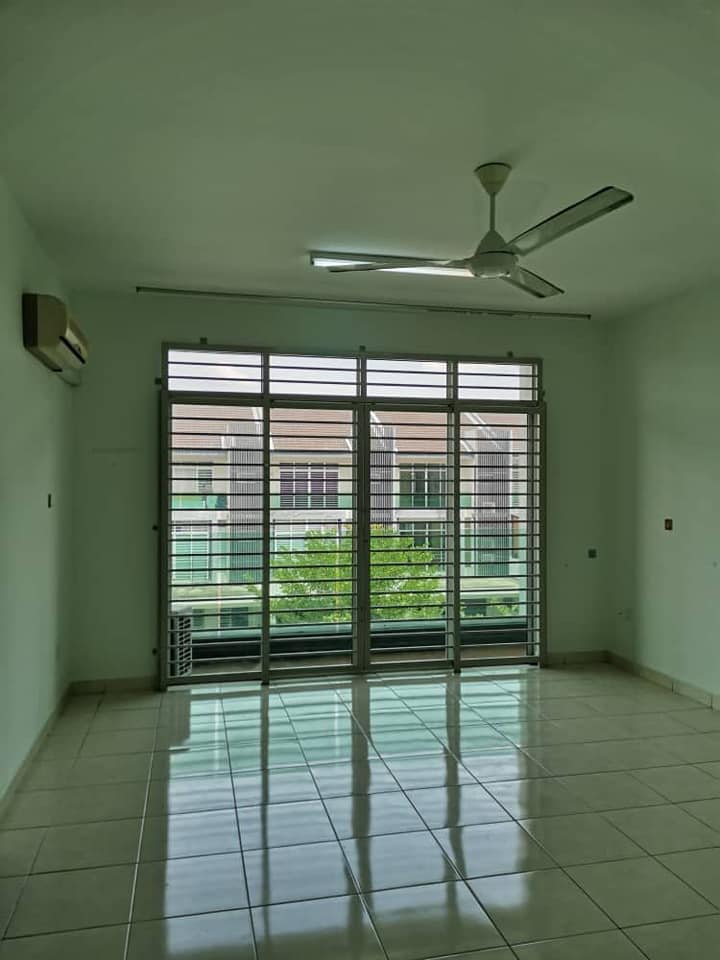 3 STOREY BANGI  AVENUE - photo 4