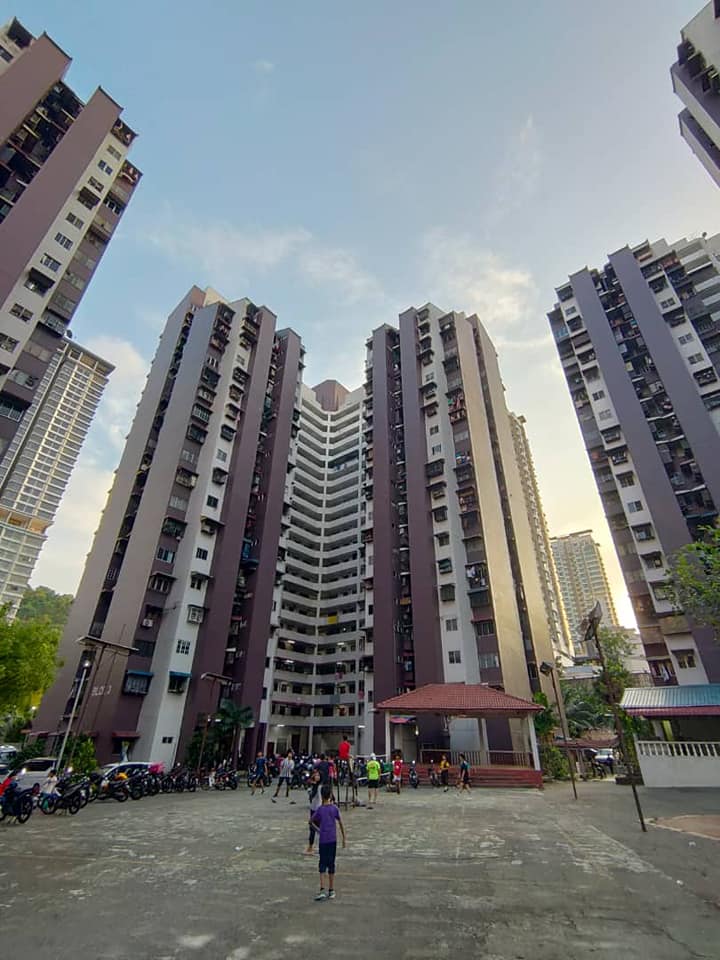 KONDO RAKYAT FLAT DESA PANTAI