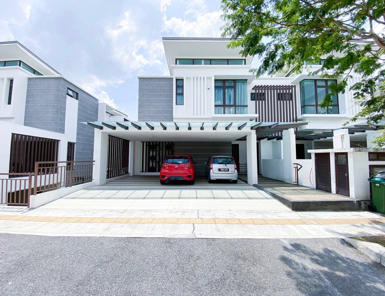 Lake View 3 Storey Semi-D Fera Twinvilla Presint 8