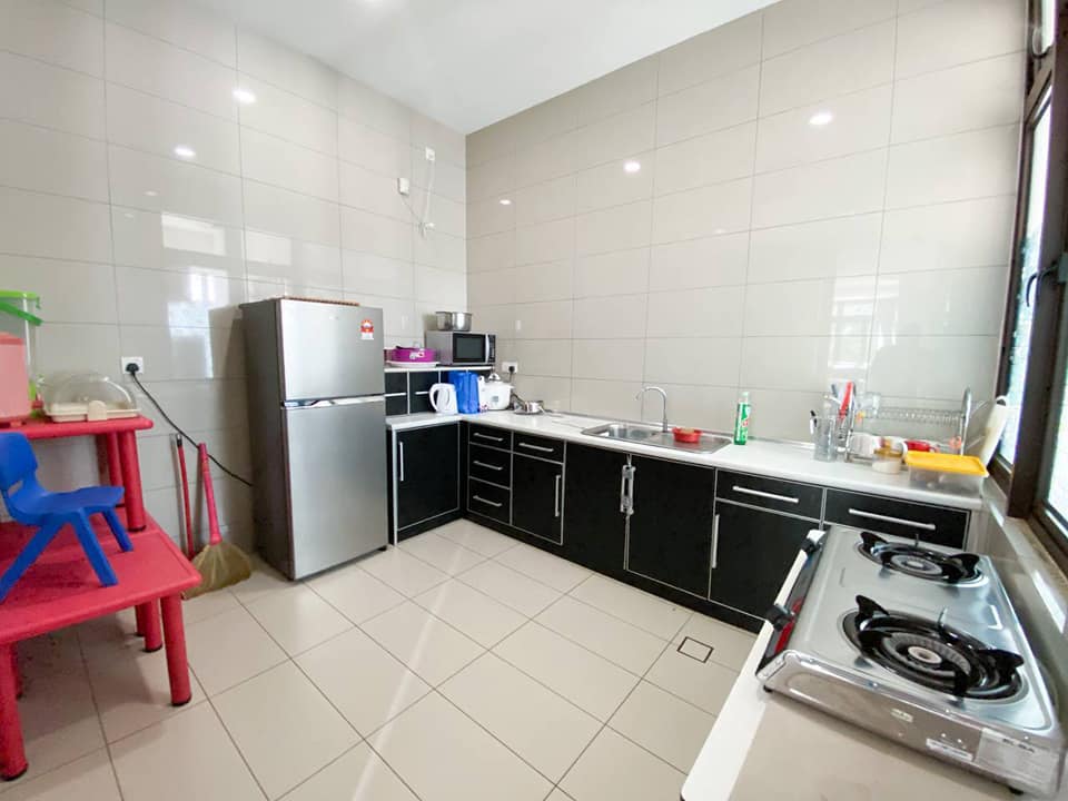 Lake View 3 Storey Semi-D Fera Twinvilla Presint 8 - photo 8
