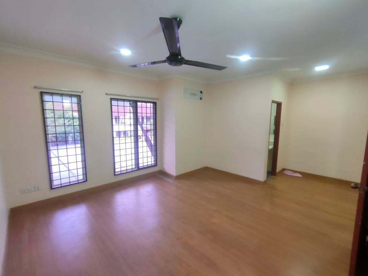 DOUBLE STOREY TERRACE TAMAN PERINDUSTRIAN UEP - photo 3