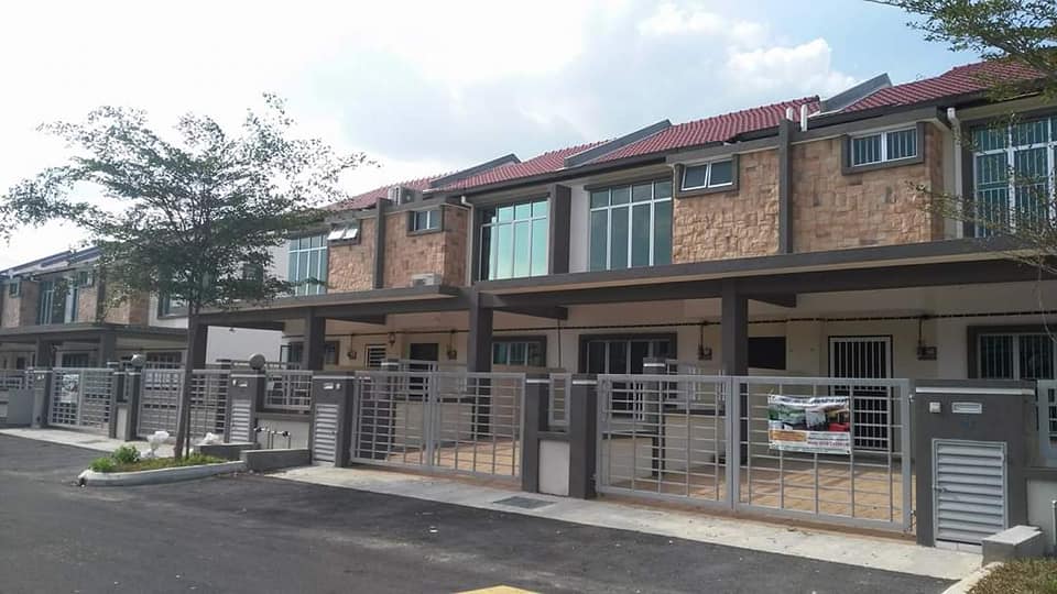 DOUBLE STOREY HOUSE RAFFLESIA TAMAN PELANGI