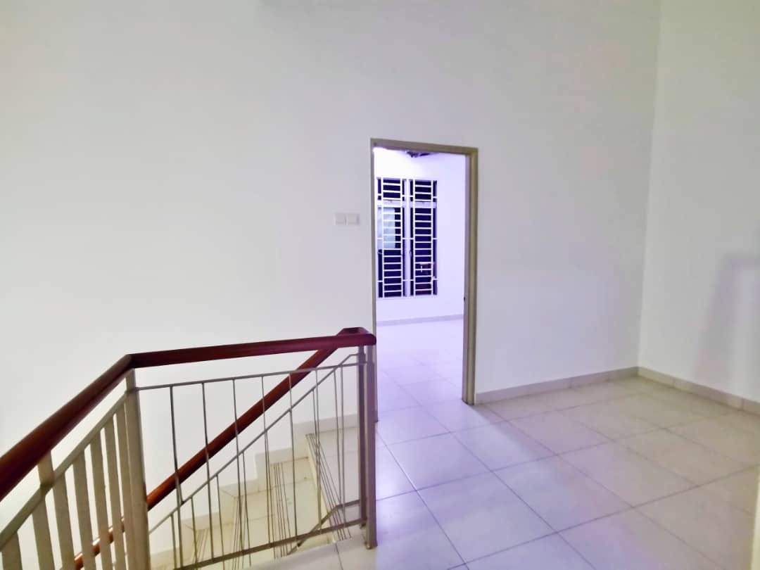 DOUBLE STOREY HOUSE RAFFLESIA TAMAN PELANGI - photo 6