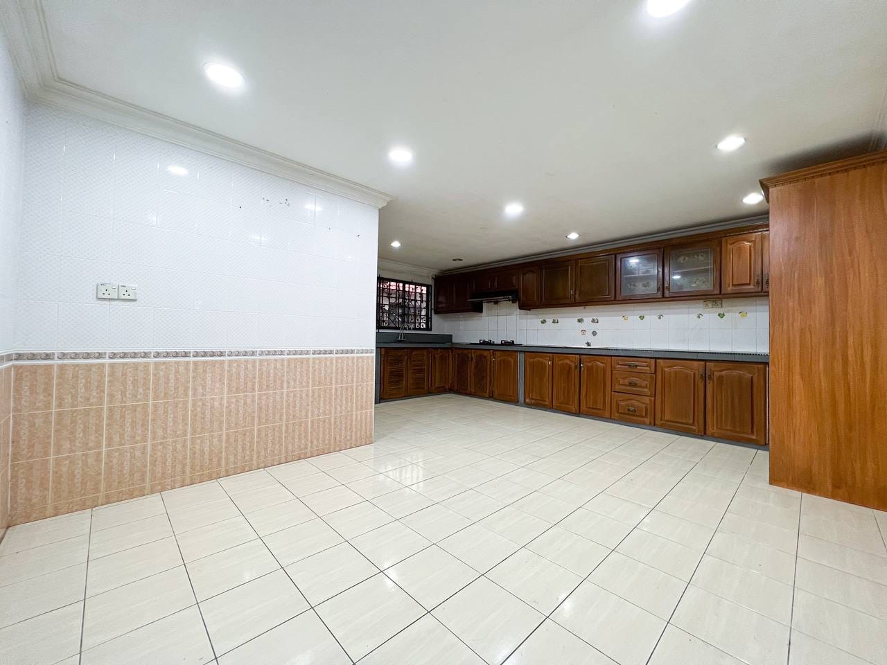 DOUBLE STOREY TERRACE TAMAN BUKIT INDAH - photo 4