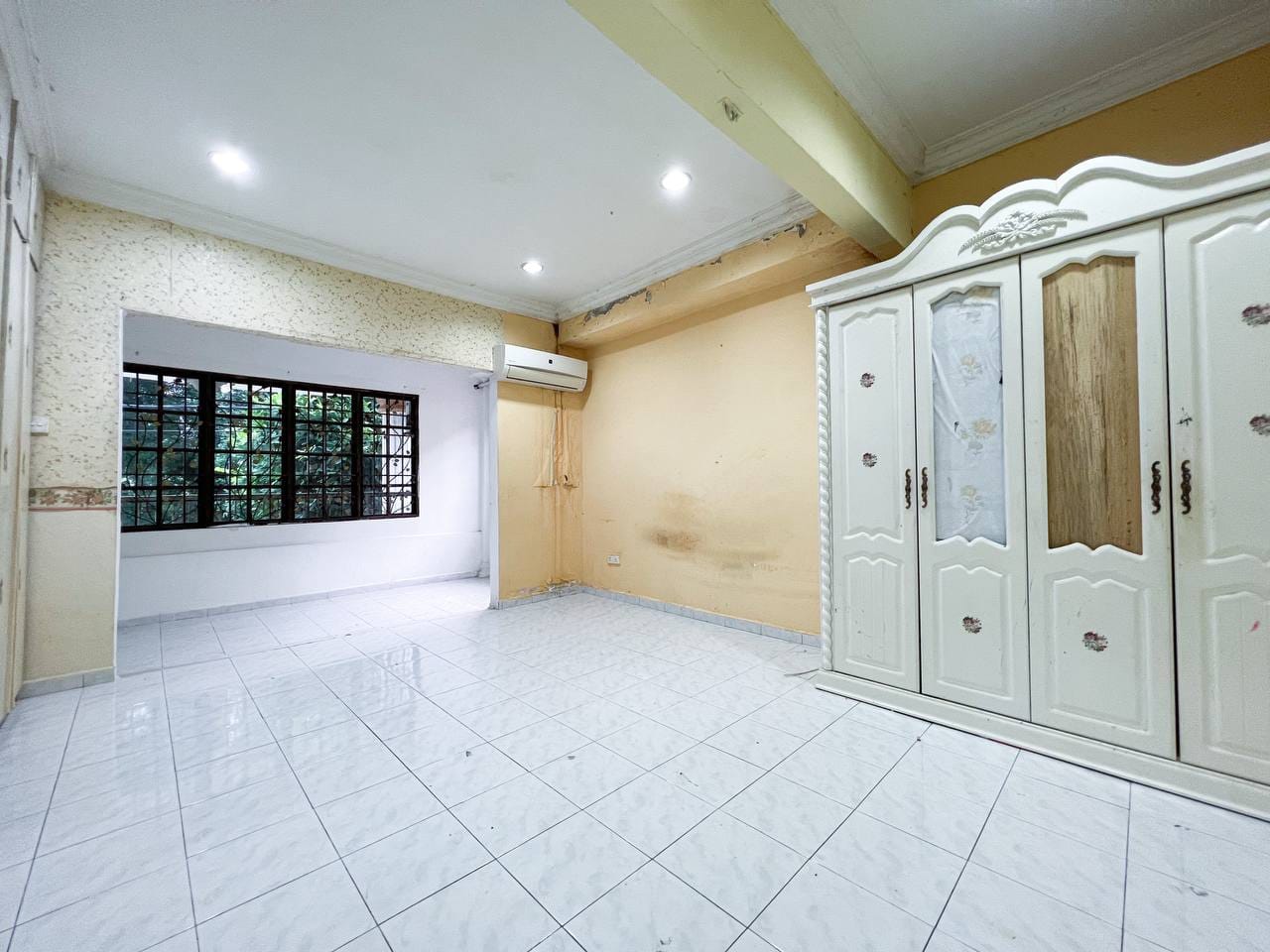 DOUBLE STOREY TERRACE TAMAN BUKIT INDAH - photo 6