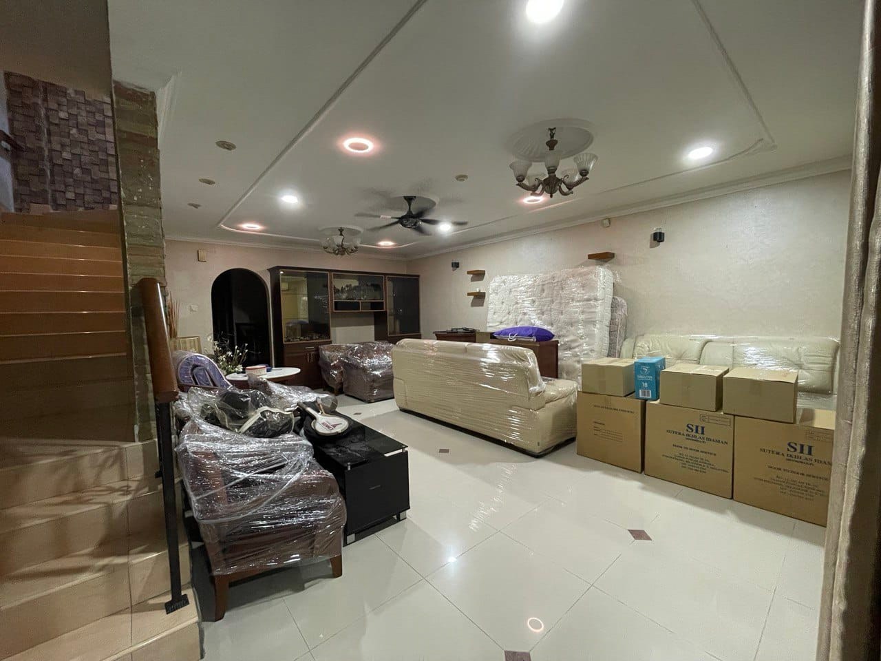 DOUBLE STOREY HOUSE TAMAN PRIMA SAUJANA - photo 2