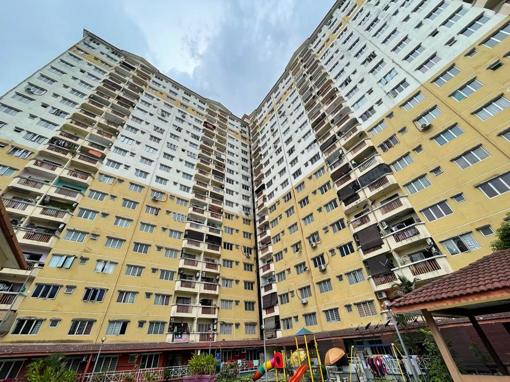 LAKSAMANAPURI CONDO BATU CAVES