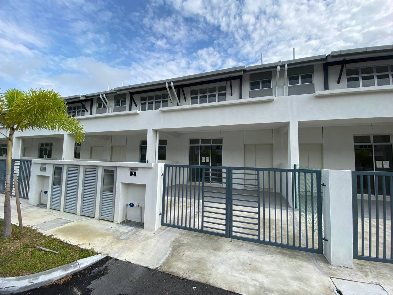 DOUBLE STOREY TERRACE, BANDAR MAHKOTA