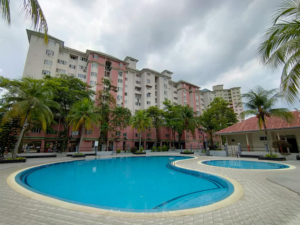 TASIK HEIGHTS APARTMENT BANDAR TASIK SELATAN