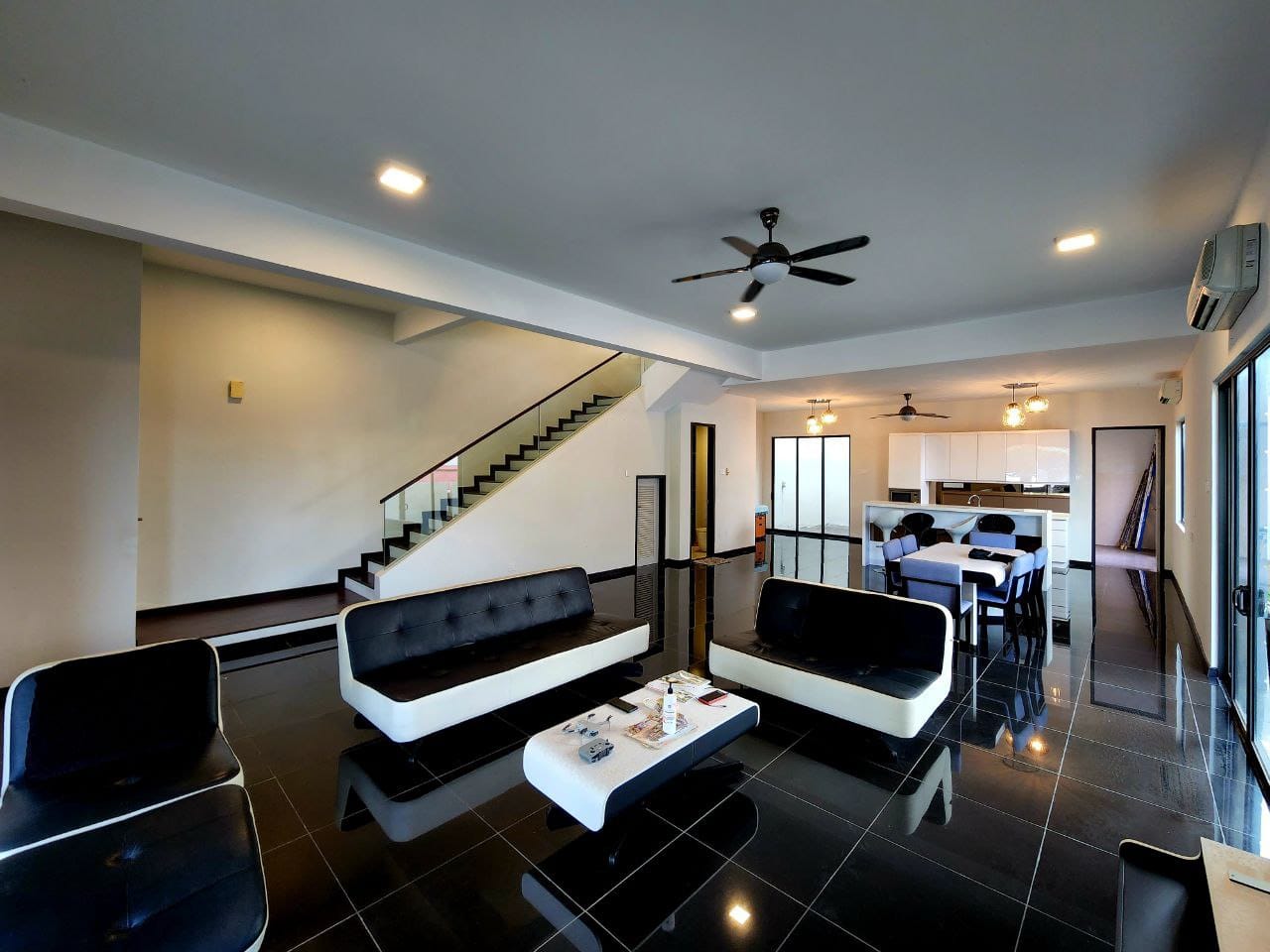 3 STOREY SEMI DETACHED HOUSE SAUJANA SURIA - photo 3