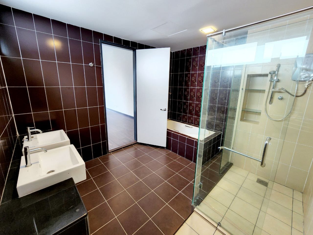 3 STOREY SEMI DETACHED HOUSE SAUJANA SURIA - photo 10