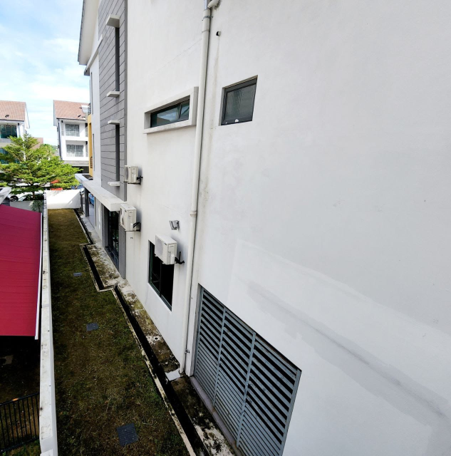 3 STOREY SEMI DETACHED HOUSE SAUJANA SURIA - photo 13