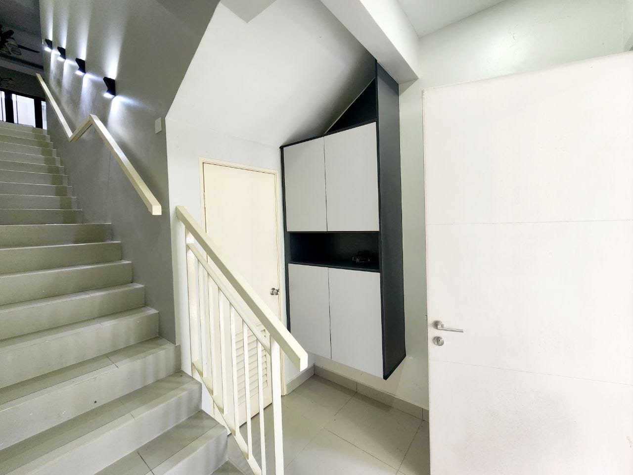 TOWNVILLA CRESENT PARK SEKSYEN 9 - photo 4