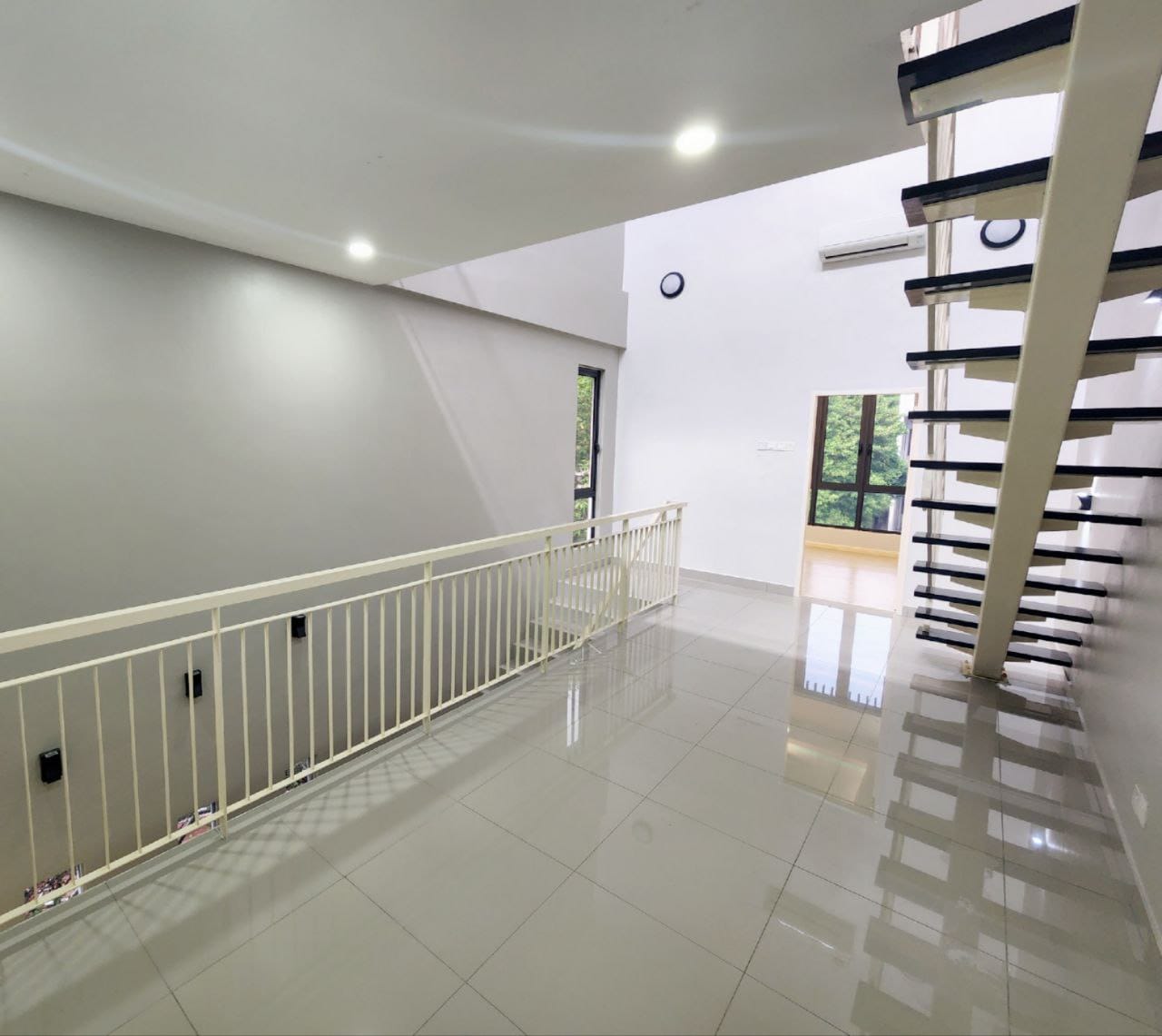 TOWNVILLA CRESENT PARK SEKSYEN 9 - photo 7