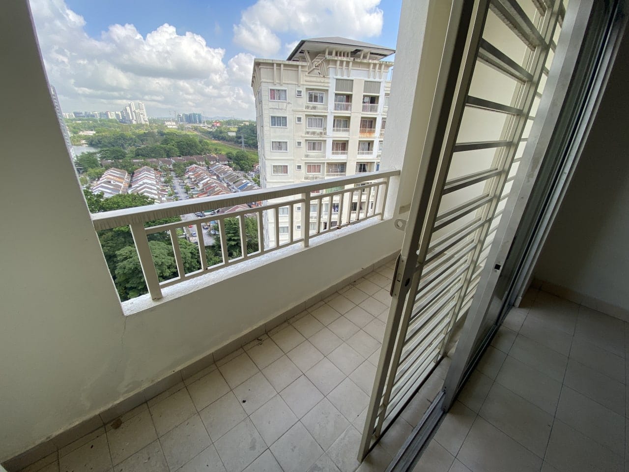 SURIAMAS CONDOMINIUM - photo 3