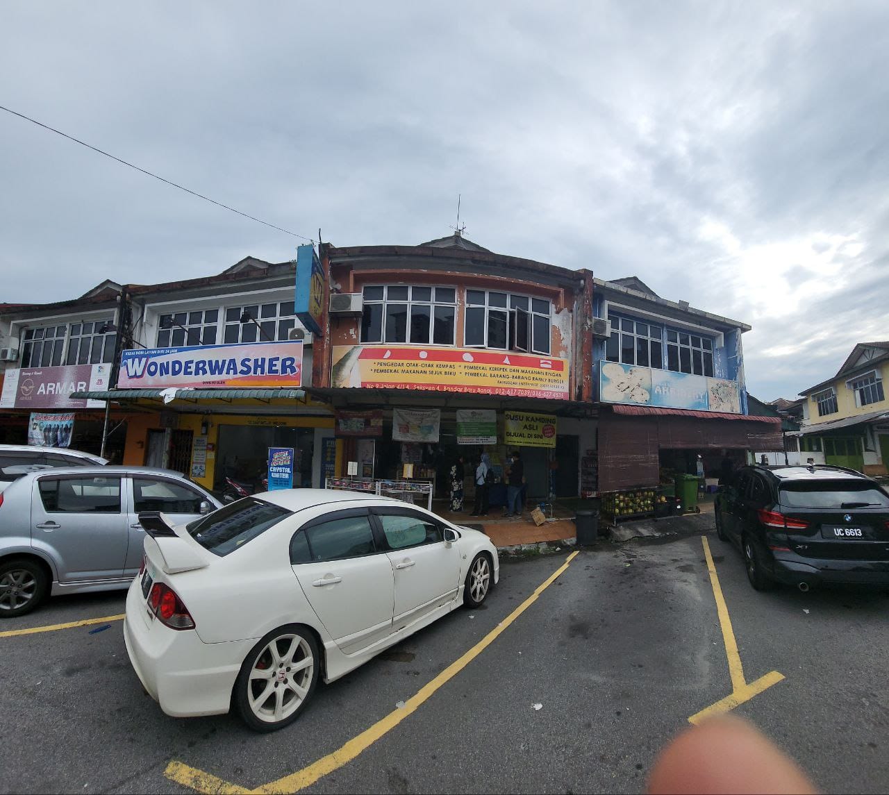DOUBLE STOREY SHOP LOT SEKSYEN 4