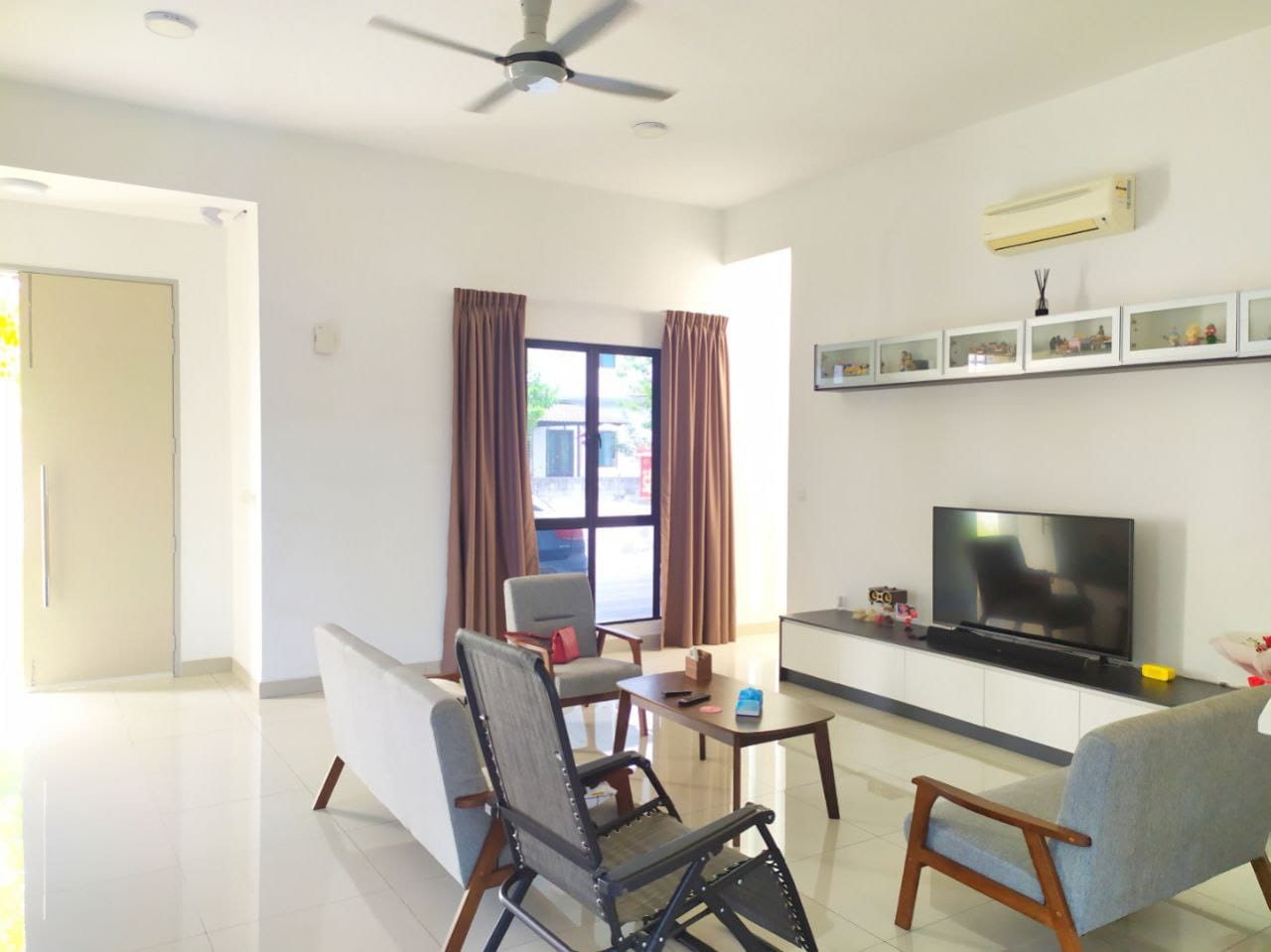 3 STOREY SEMI D SUTERA RESIDENCES CHERAS PRIMA - photo 3