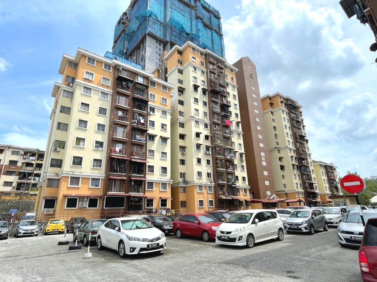PANTAI INDAH APARTMENT