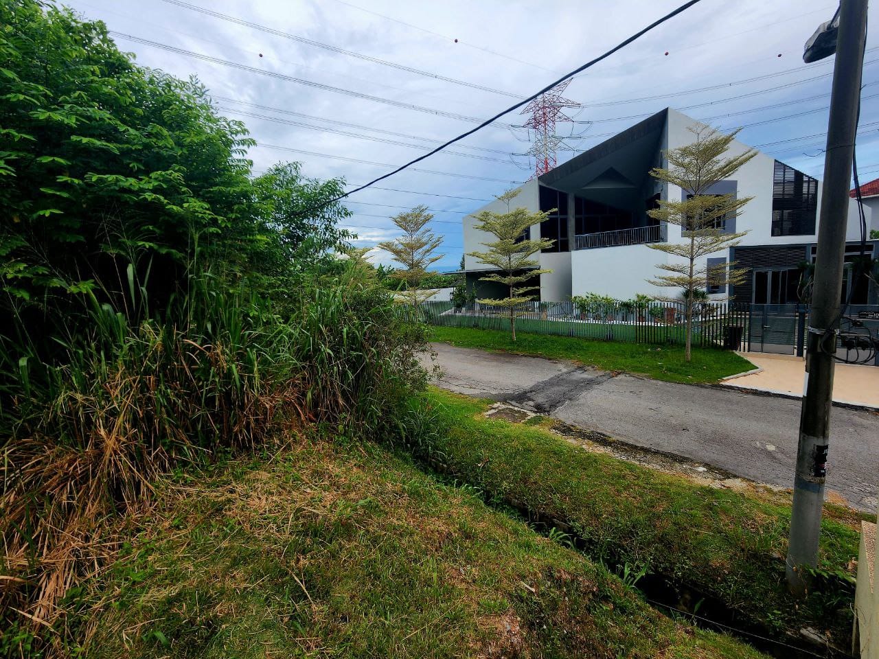 BUNGALOW LOT MUTIARA BANGI SEKSYEN 1 - photo 2