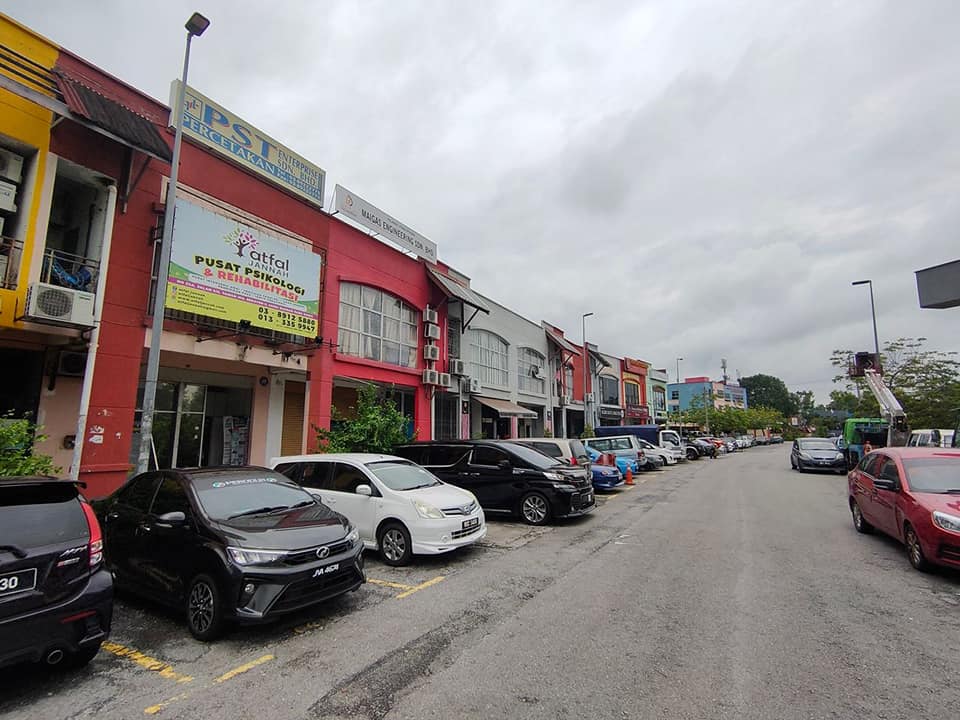 2 STOREY SHOPLOT TAMAN IKS SEKSYEN 9