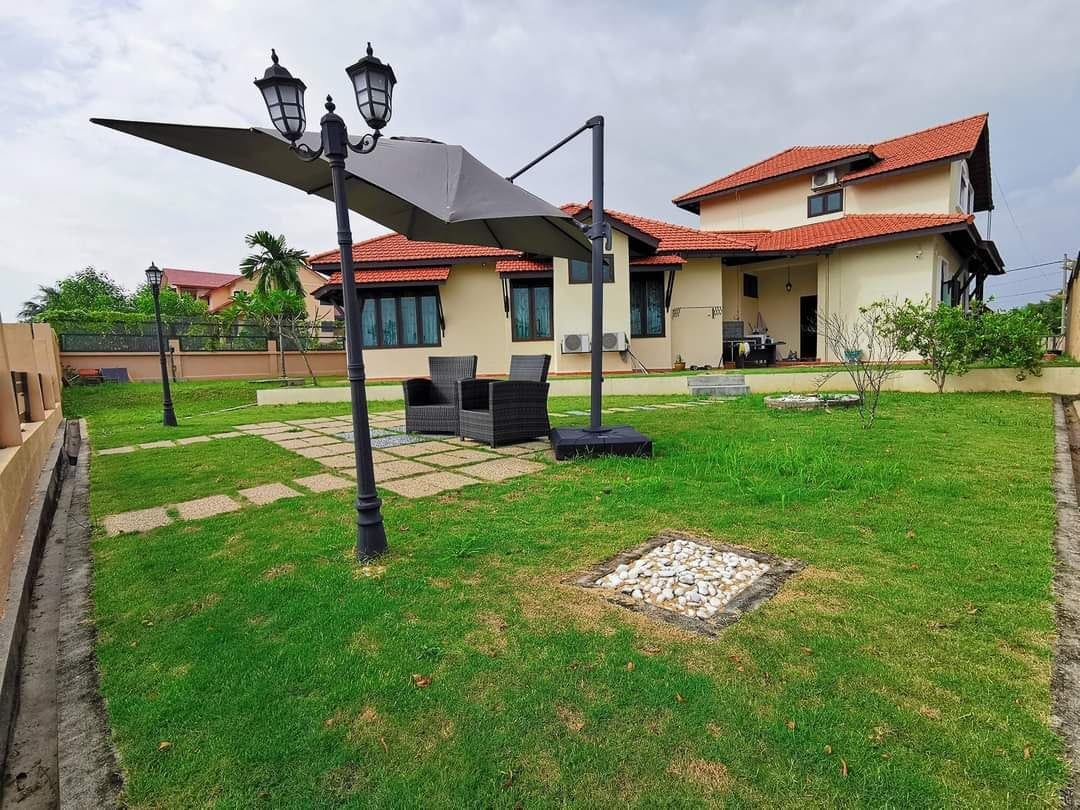 BUNGALOW HOUSE BANGI GOLF RESORT