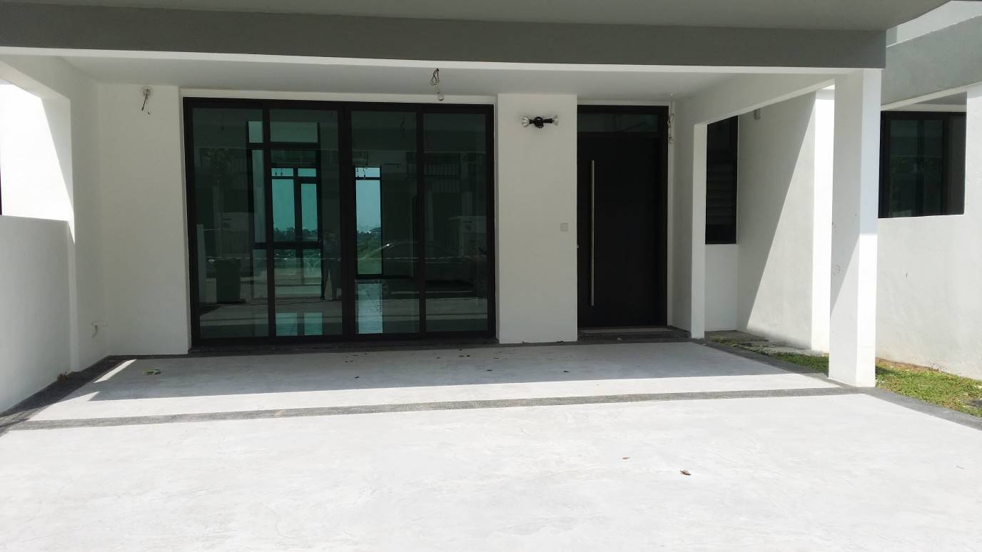 Courtyard 3 Storey Sunway Montana at Melawati - photo 5