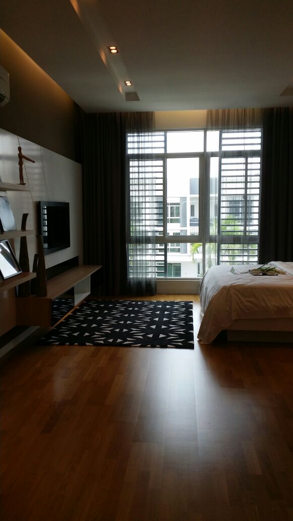 3 Storey Terrace at Taman Ukay Tropika Ampang - photo 2