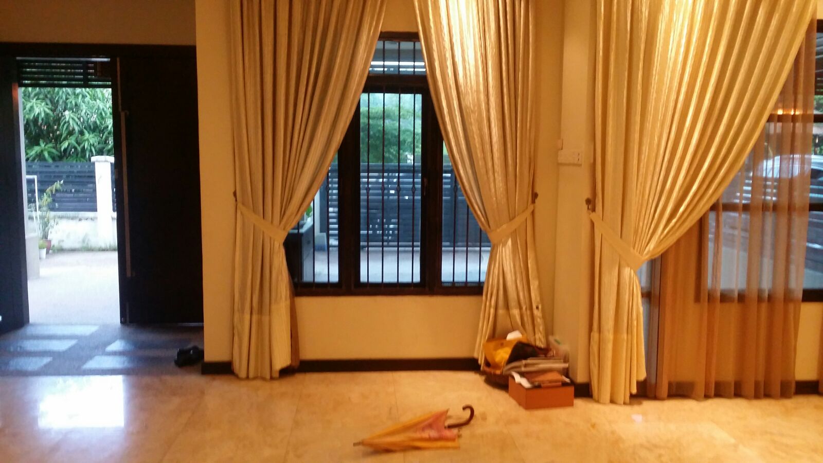 Semi-d Beverly Heights Ampang Freehold Fully Reno - photo 3