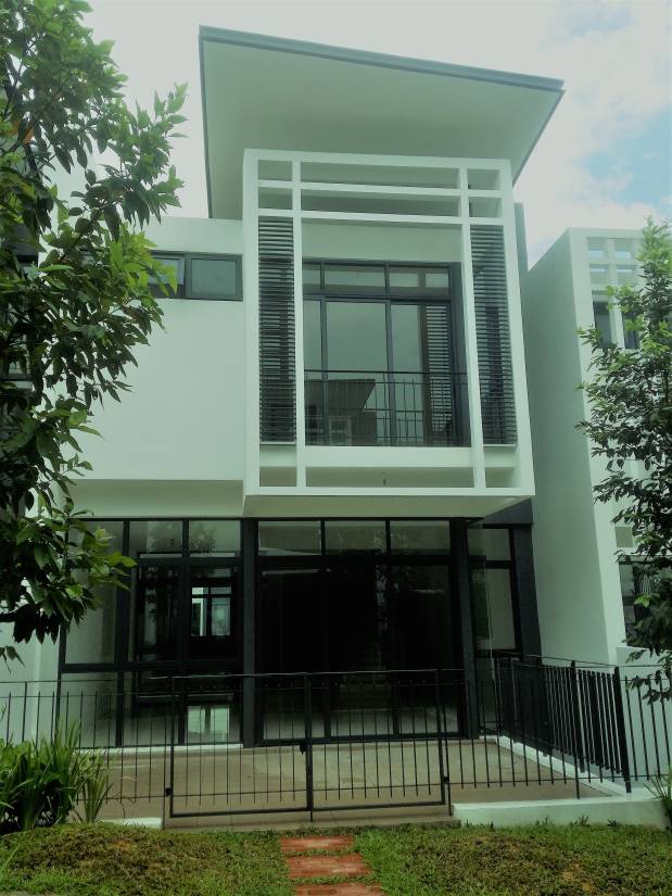 16 Quartz Brand New 3 Storey At Taman Melawati - photo 3