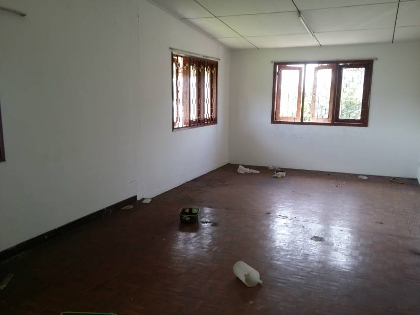 Single Storey 4650sf Jalan Enggang Taman Keramat - photo 4
