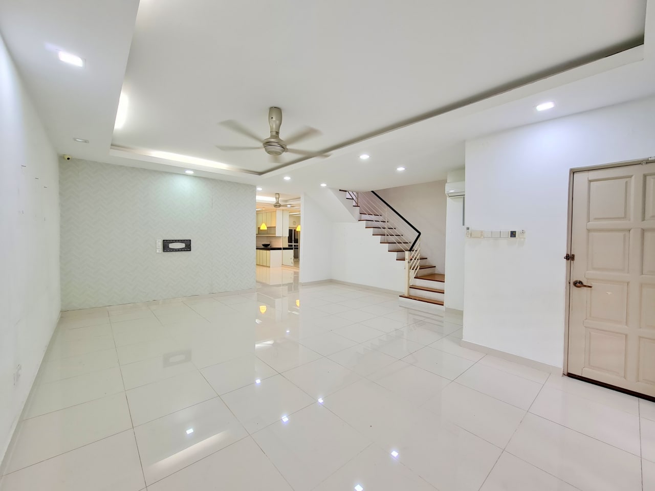 2 Storey Terrace, Tadisma Seksyen 13, Shah Alam - photo 2