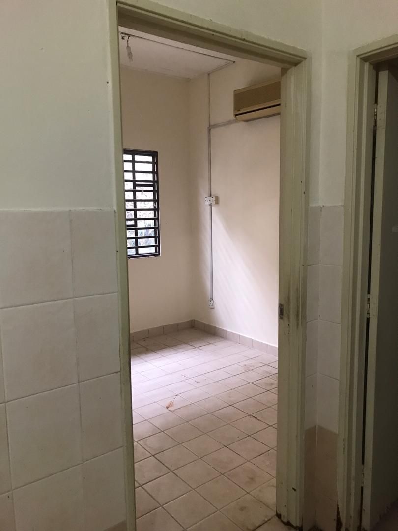 DOUBLE STOREY TERRACE Alam Damai, Cheras - photo 4