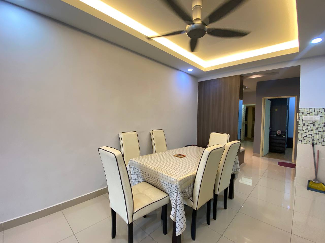 Metropolitan Square Blok B - photo 3