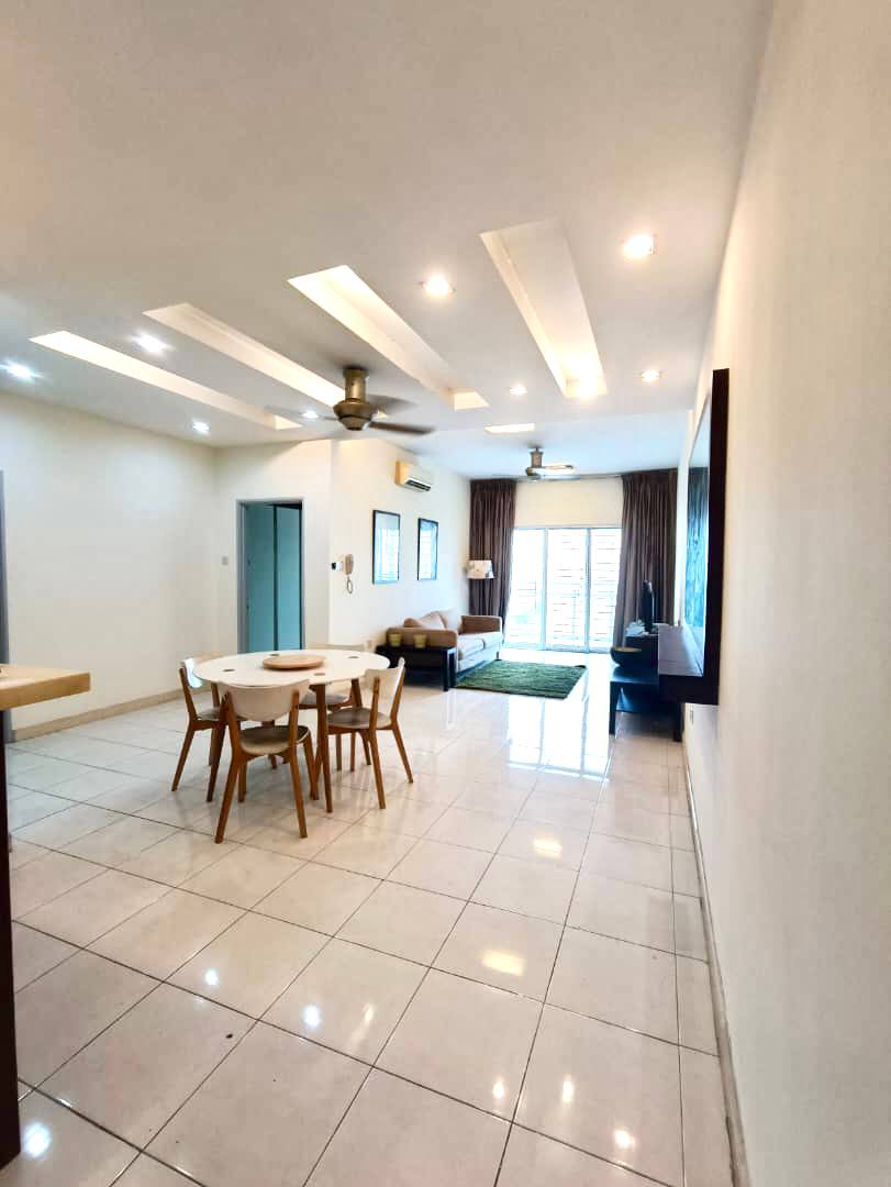 Metropolitan Square Condo - photo 2