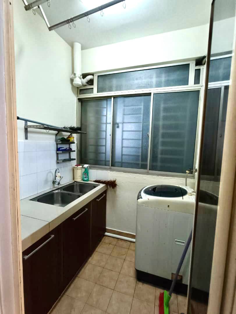 Metropolitan Square Condo - photo 9