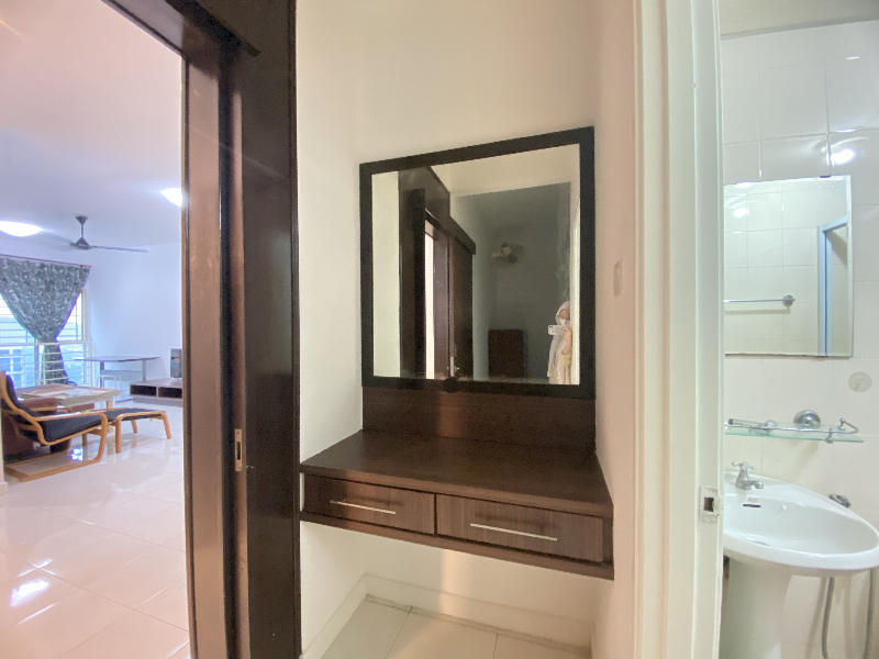 Metropolitan Square Condominium - photo 8
