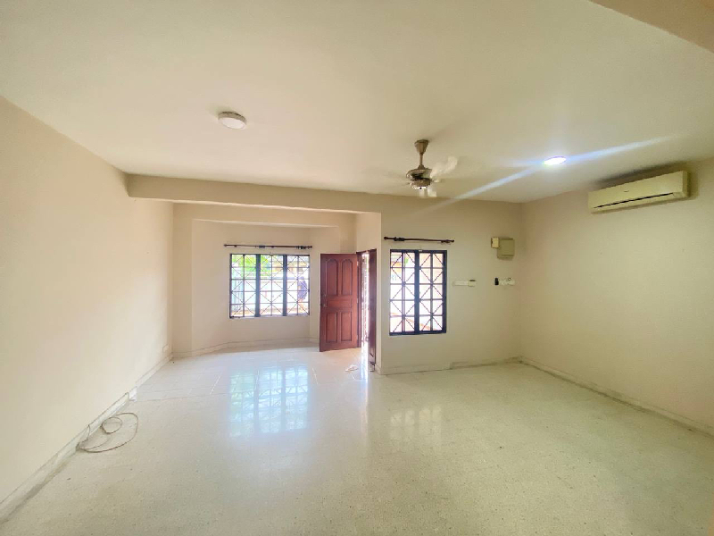 Terrace House Damansara Utama - photo 2