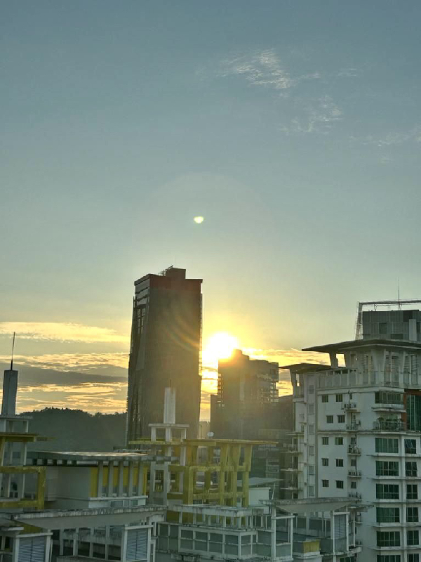 Metropolitan Square Condominium - photo 9