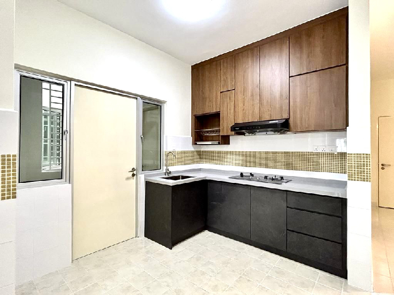Metropolitan Square Condominium - photo 2