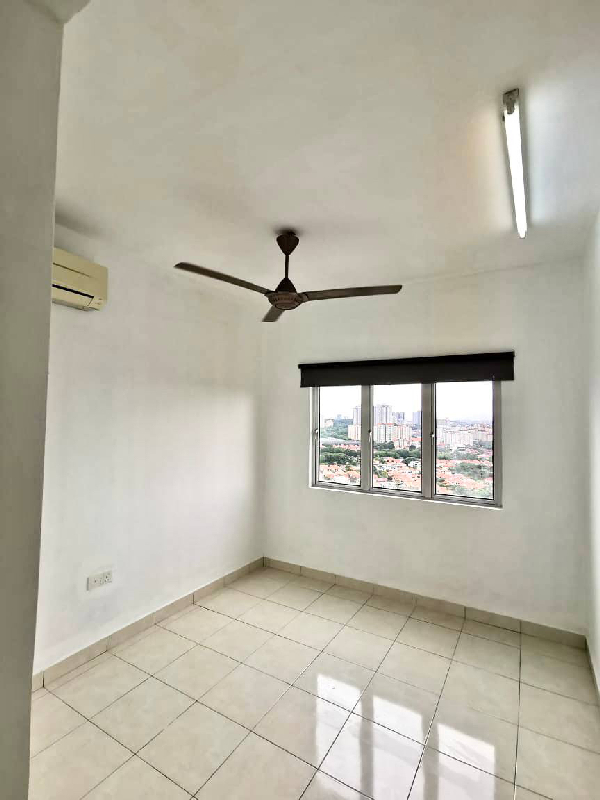 Metropolitan Square Condominium - photo 3
