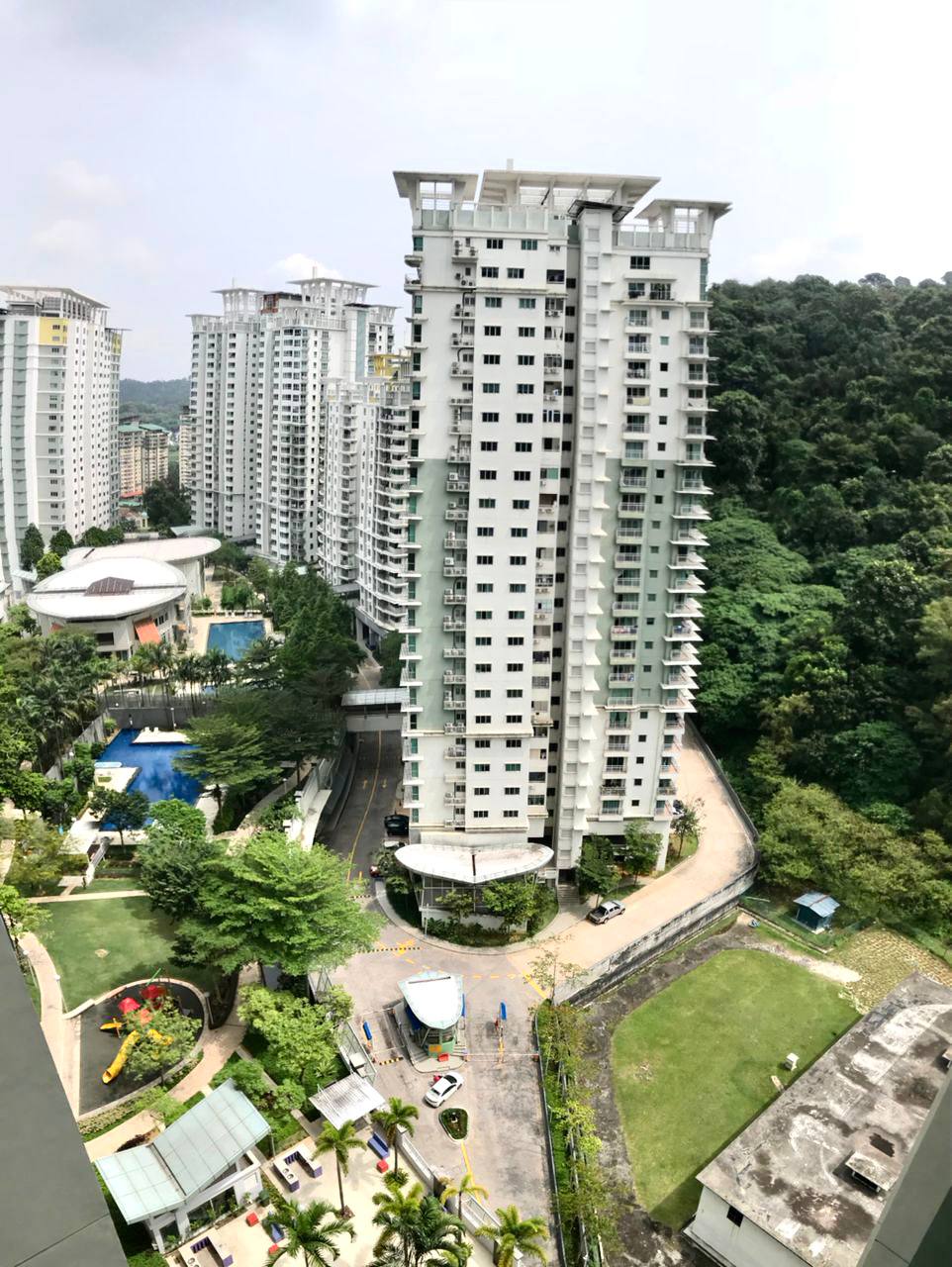 Metropolitan Square - photo 9