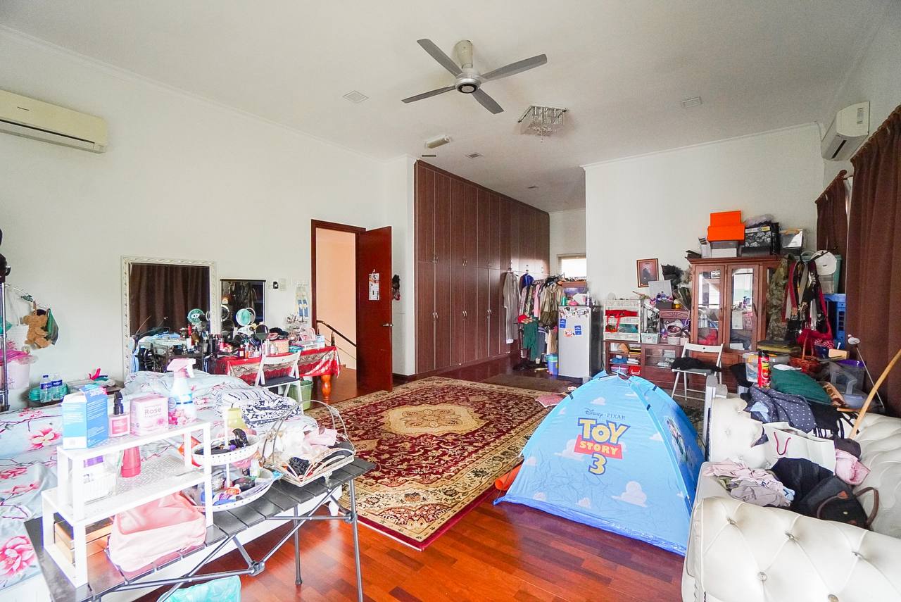 DOUBLE STOREY BUNGALOW SEREMBAN 2 - photo 8