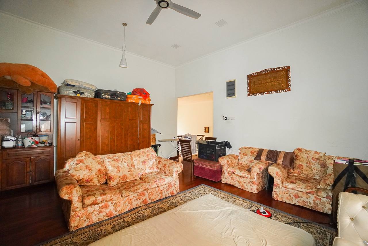 DOUBLE STOREY BUNGALOW SEREMBAN 2 - photo 10