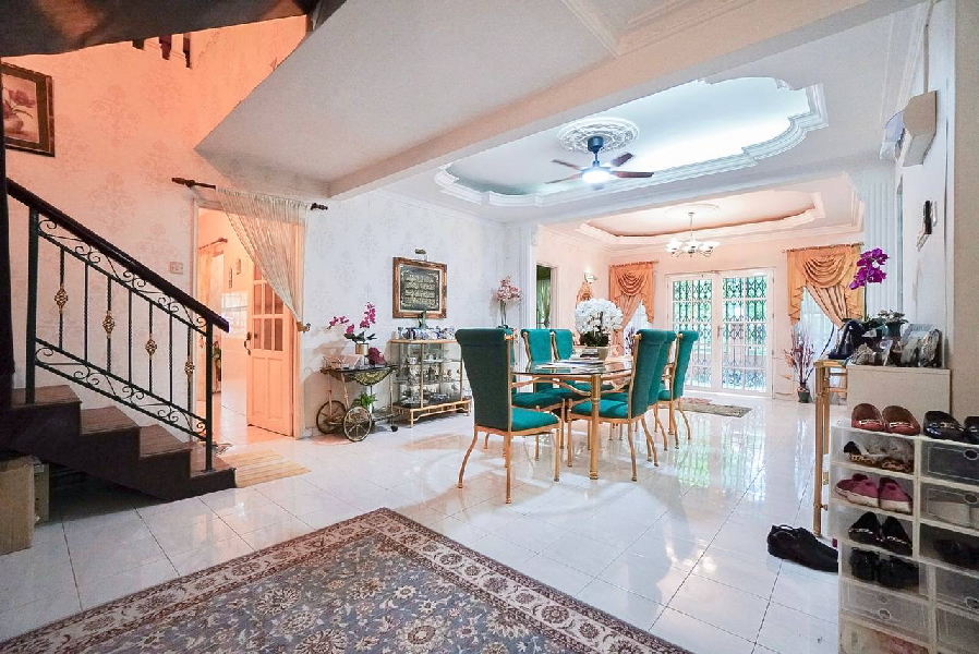 (COZY CORNER UNIT & RENOVATED) DOUBLE STOREY TERRACE AT TAMAN KELAB UKAY, AMPANG SELANGOR - photo 5
