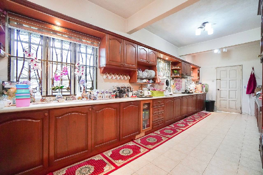 (COZY CORNER UNIT & RENOVATED) DOUBLE STOREY TERRACE AT TAMAN KELAB UKAY, AMPANG SELANGOR - photo 7