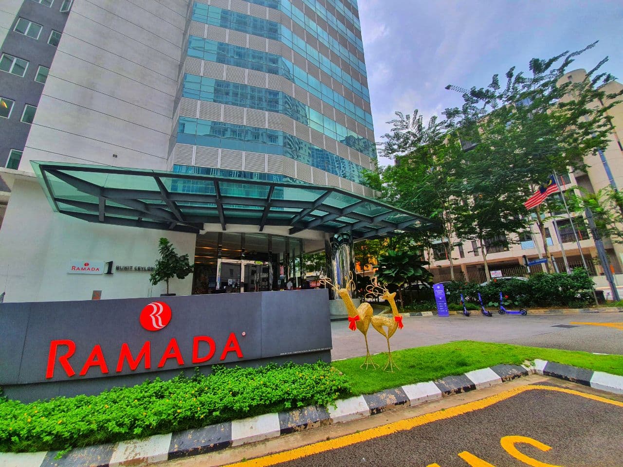 FREEHOLD FULLY FURNISHED RAMADA SUITES, KL - photo 11