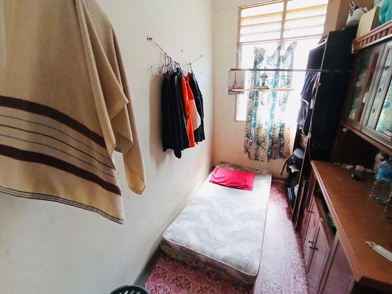 Single Storey Terrace House,Bandar Mahkota Banting - photo 4