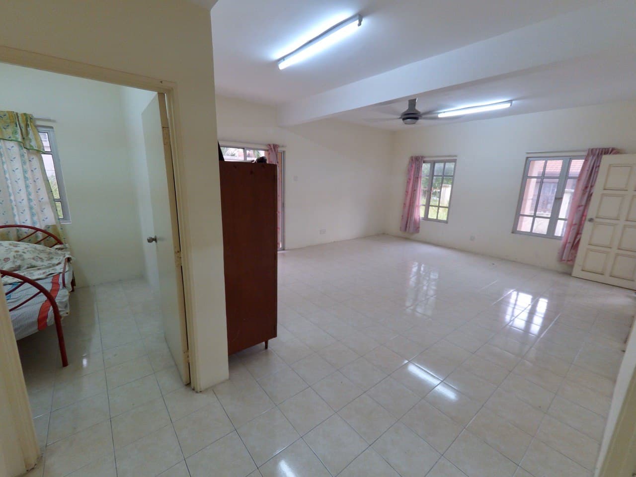 2 Storey Semi D House, Bandar Bukit Mahkota, Bangi - photo 3