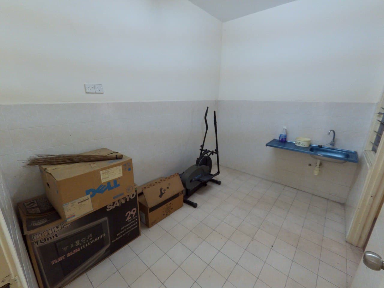 2 Storey Semi D House, Bandar Bukit Mahkota, Bangi - photo 4
